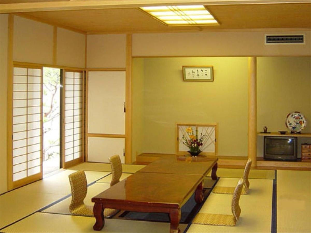 Rokugatsu-No-Mori Auberge Sano  Extérieur photo